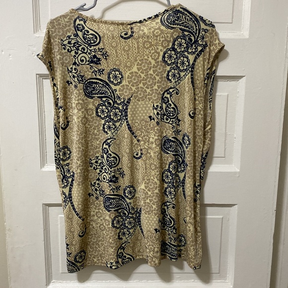 Jaclyn Smith Paisley Women’s Flowy Tank Top - Picture 4 of 4
